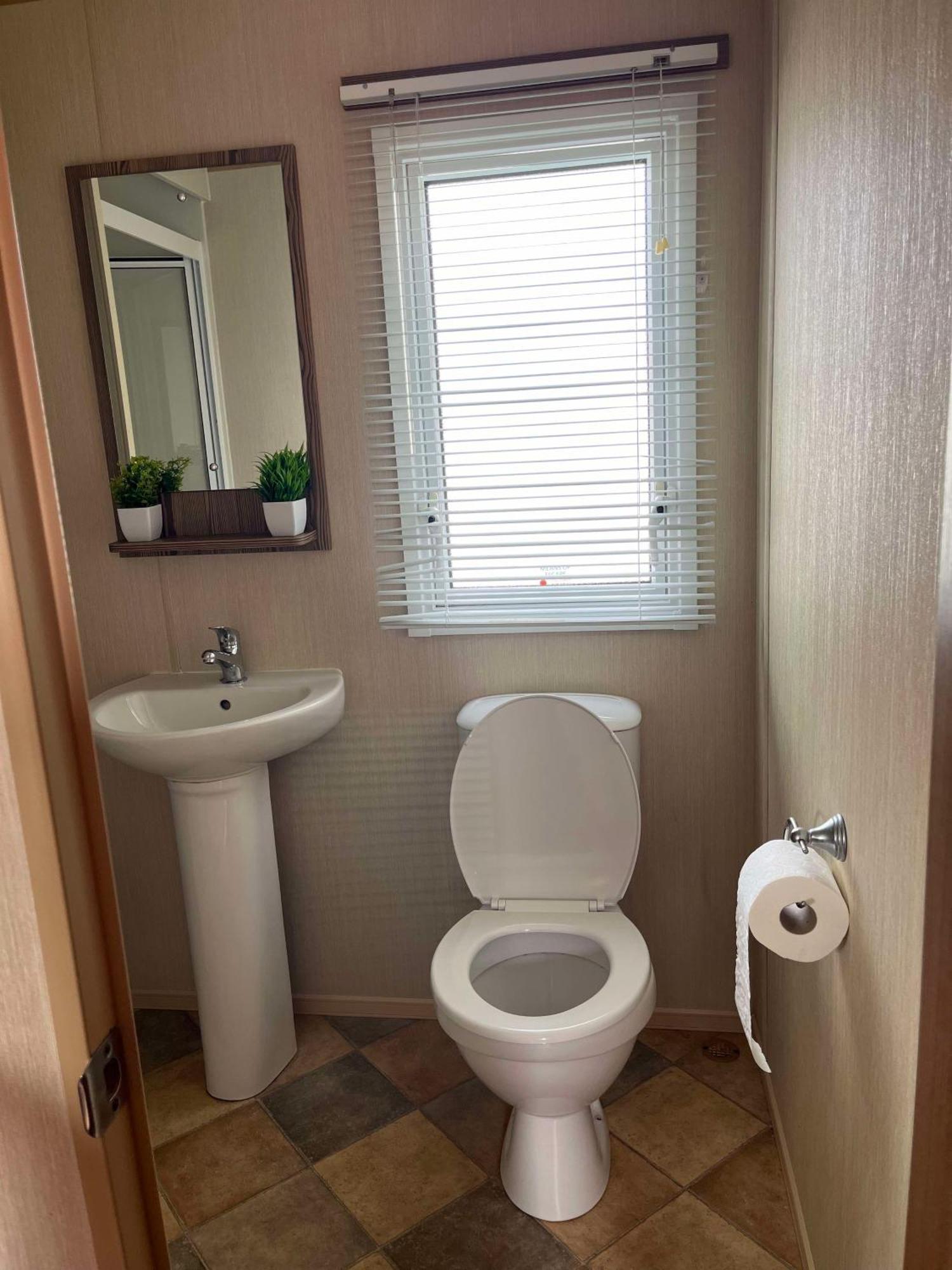 275 - Butlins Skegness, Pet Friendly And Wifi - Meadow Lakes Caravan & Lodge Hire อินโกลด์เมลส์ ภายนอก รูปภาพ